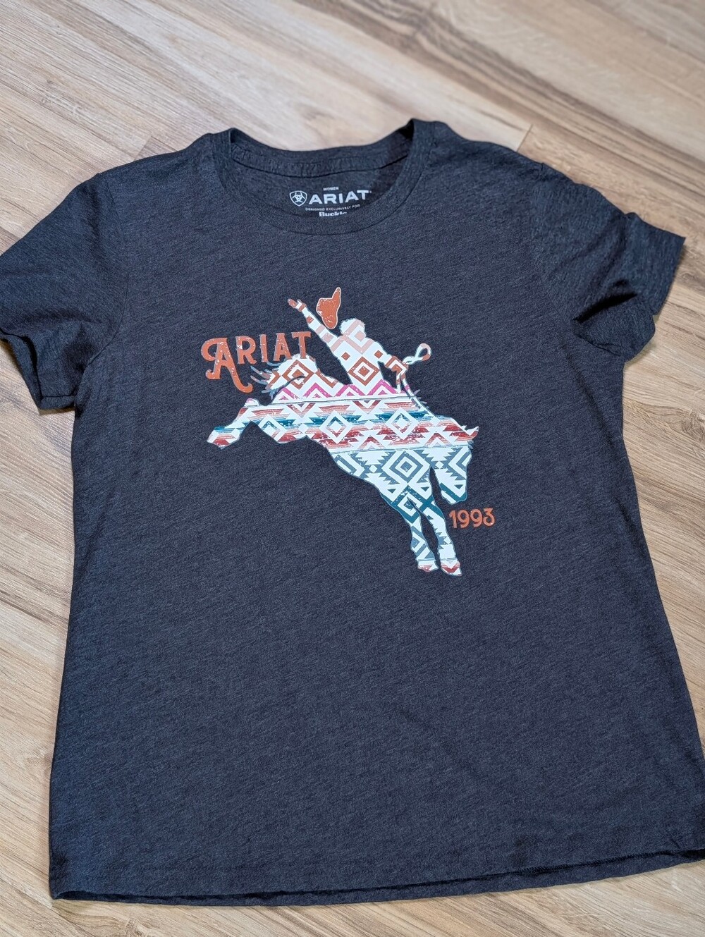 Ariat Womens Bronco T-shirtSize Medium